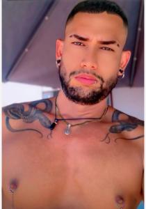 604169691: Chico busca chica en Barcelona