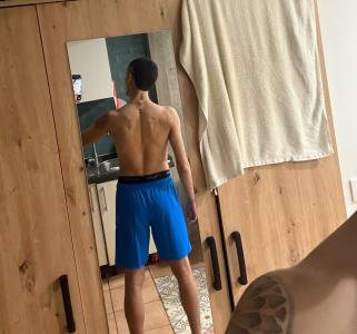 697625075: Chico busca chica en Sevilla