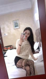 647138888: Chica busca chico en Barcelona