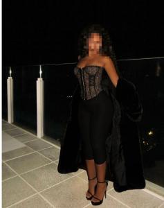 692455357: Chica busca chico en Cádiz