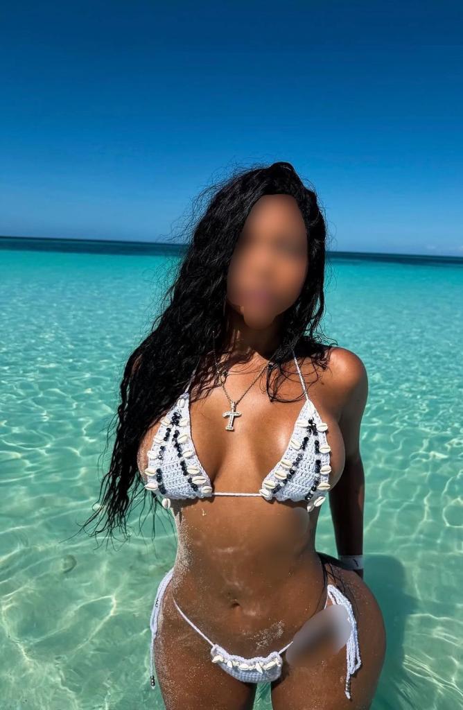 Chica busca chico en Barcelona: Chica busca chico