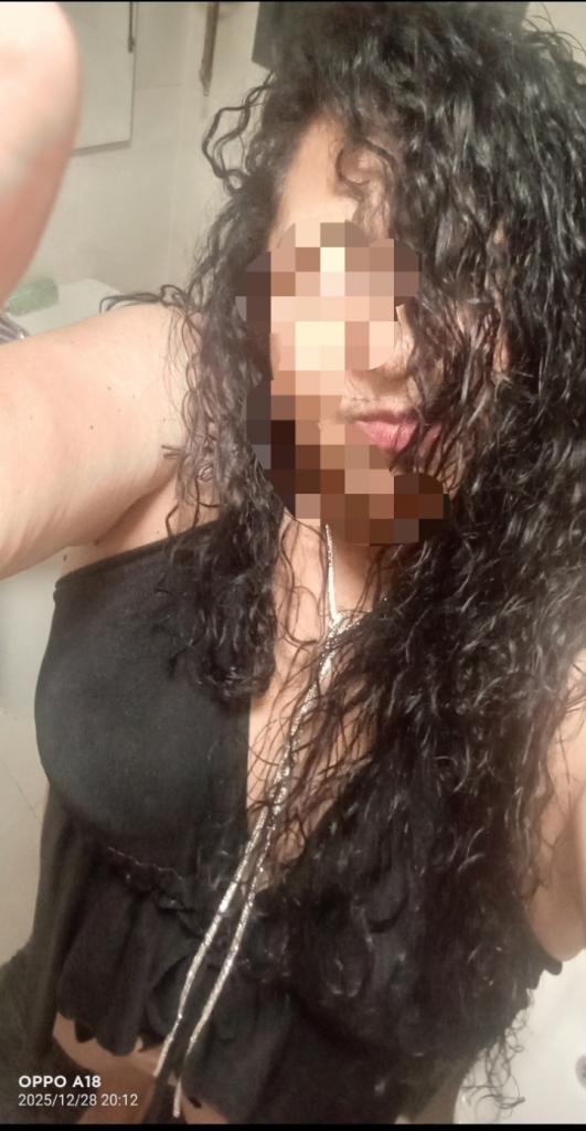 652180959: Chica busca chico en Navarra