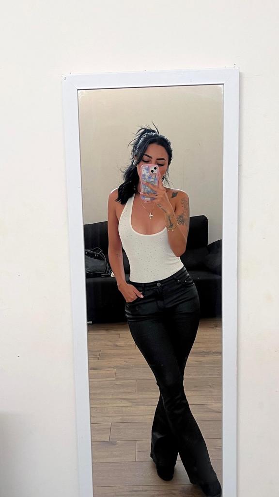 Chica busca chico en Granada: 