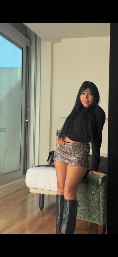 Chica busca chico en Barcelona: Chica busca chico