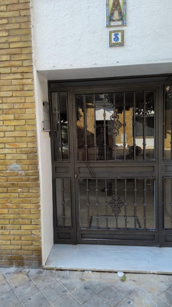 Chica busca chico en Sevilla: 