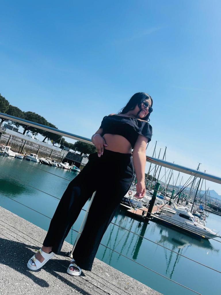 Chica busca chico en Gerona: Chica busca chico