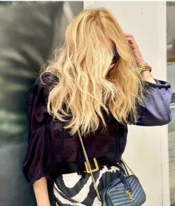 Chica busca chico en Huelva: 