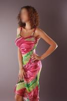 613757163: Chica busca chico en Barcelona