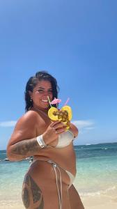 663048571: Chica busca chico en Madrid