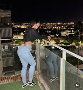 674024439: Chica busca chico en Orense