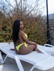 Chica busca chico en Granada: 