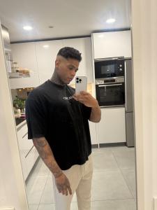 Chico busca chica en Málaga: 