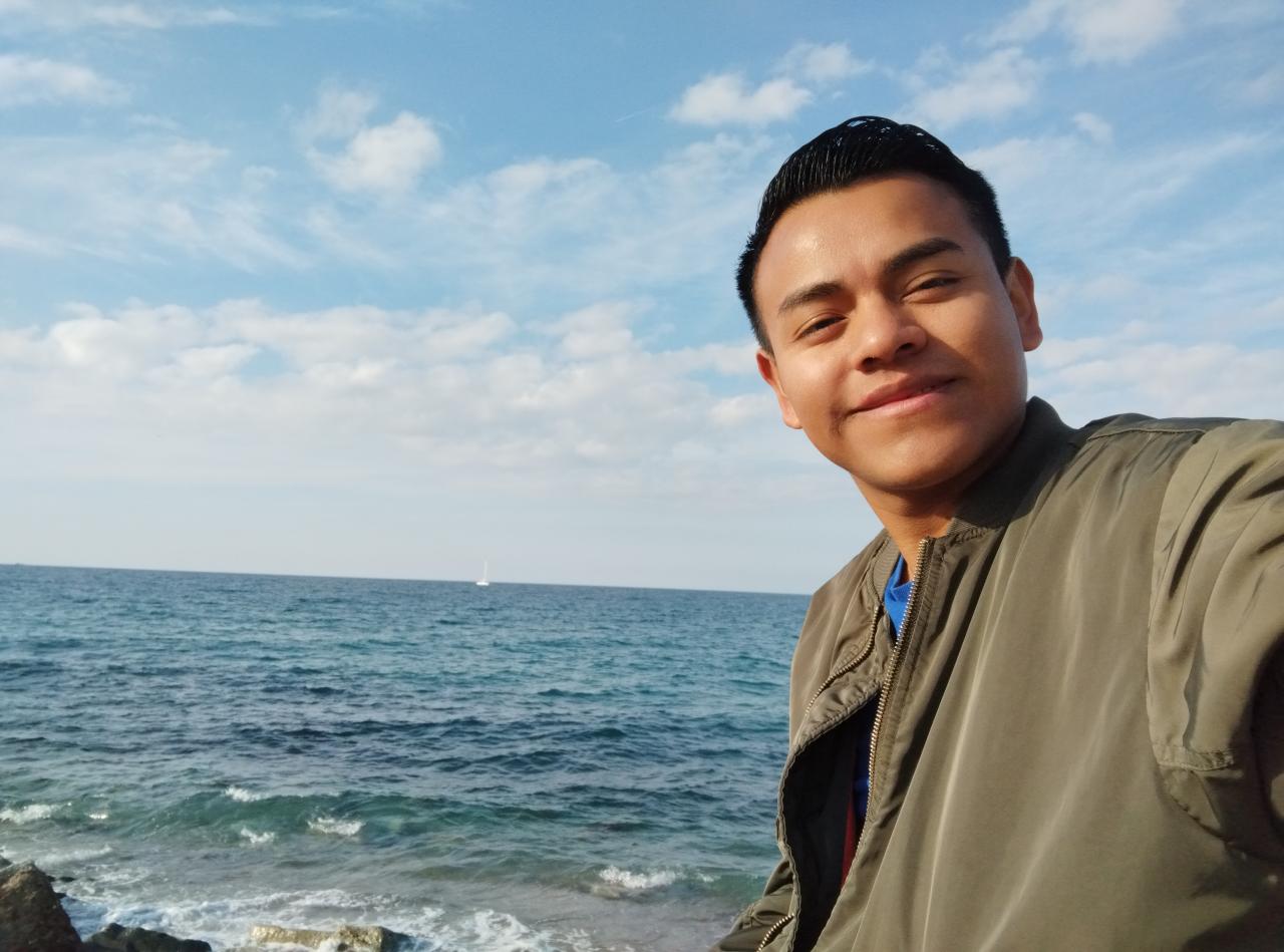 Chico busca chica en Barcelona: 