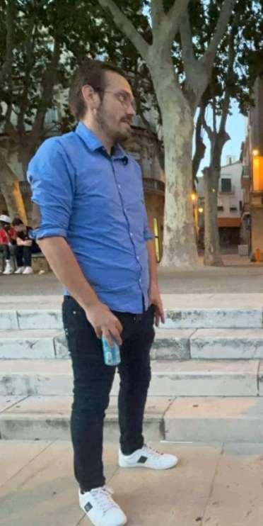 603381124: Chico busca chica en Valencia