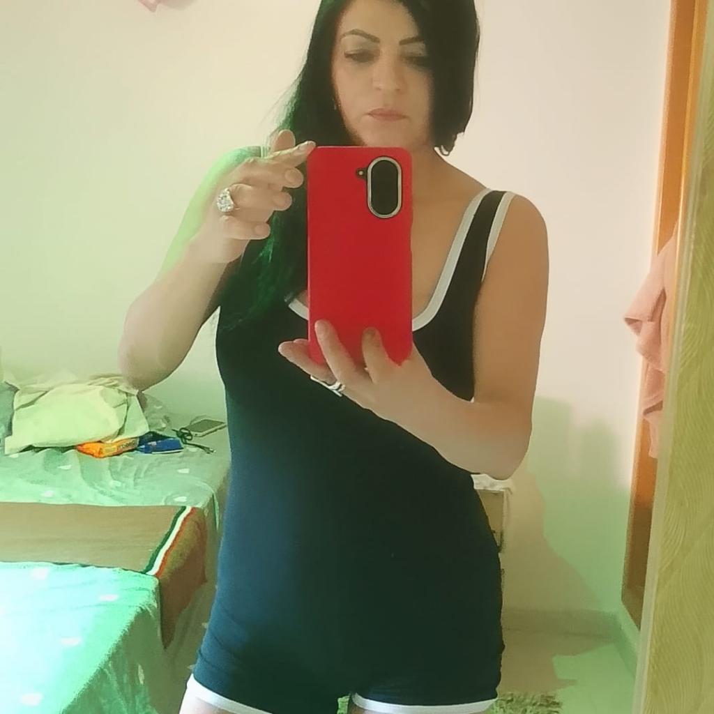 Chica busca chico en Ibiza: 