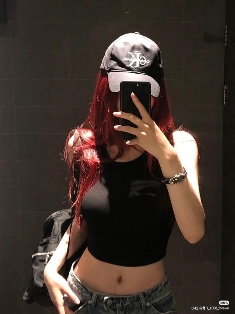 743031549: Chica busca chico en Granada