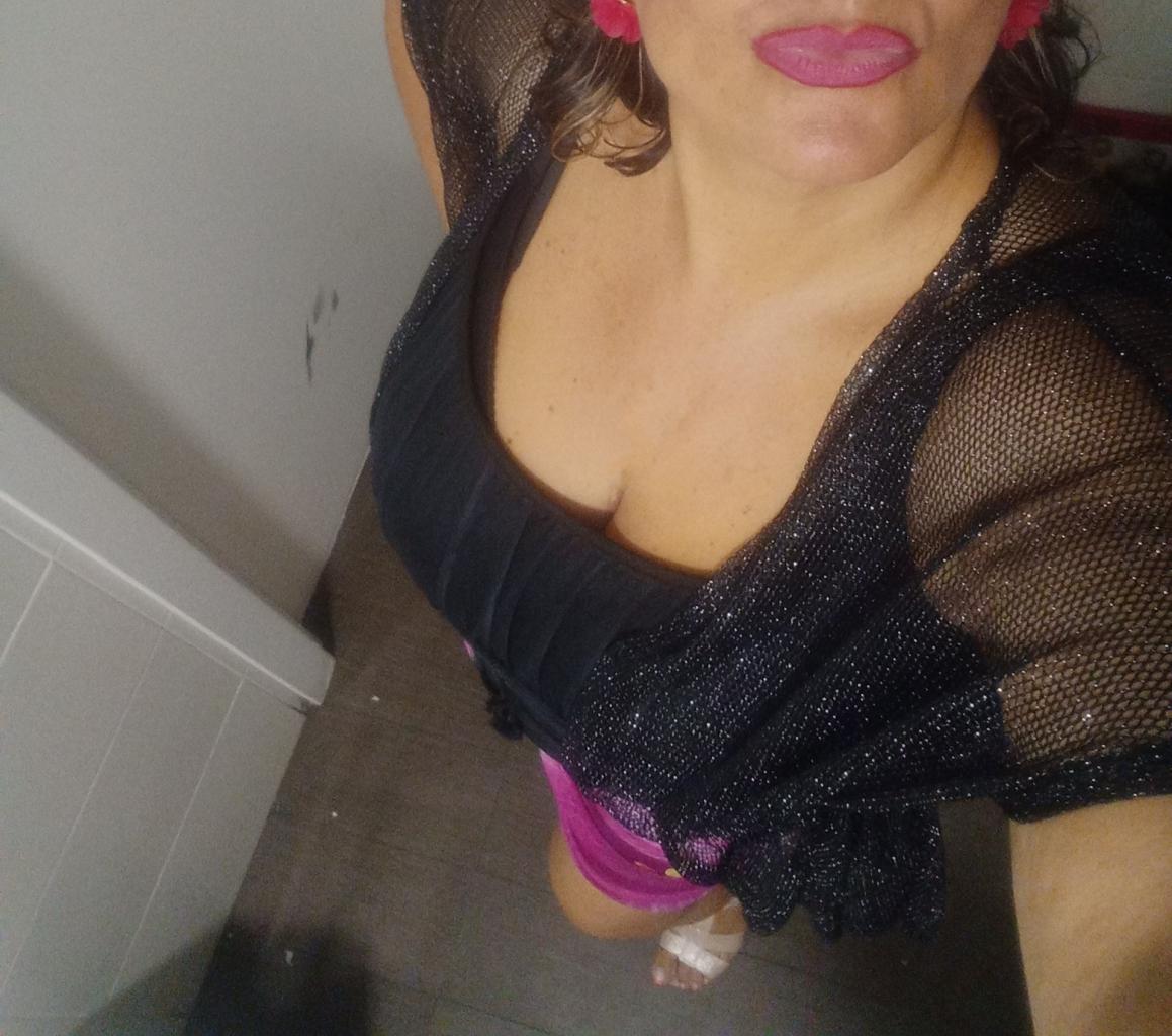 609075166: Chica busca chico en Valencia