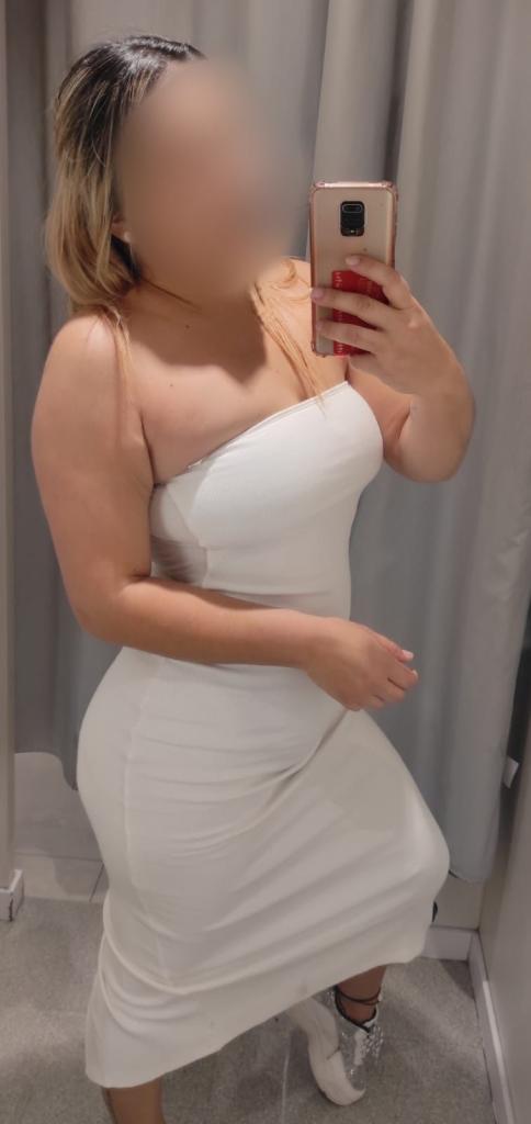 Chica busca chico en Almería: 