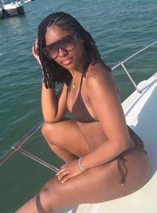 642869701: Chica busca chico en Madrid