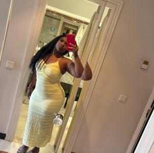 610768839: Chica busca chico en Sevilla