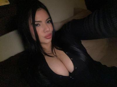 677375078: Chica busca chico en Barcelona