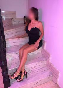 647315397: Chica busca chico en Madrid