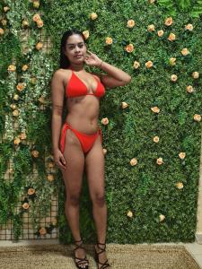 664874220: Chica busca chico en Madrid