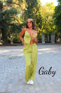 613903442: Chica busca chico en Madrid