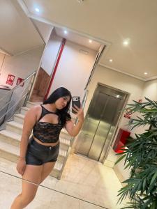 613673382: Chica busca chico en Sevilla