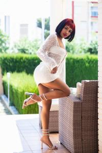625084315: Chica busca chico en Sevilla