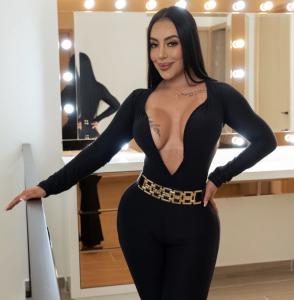 677375106: Chica busca chico en Barcelona