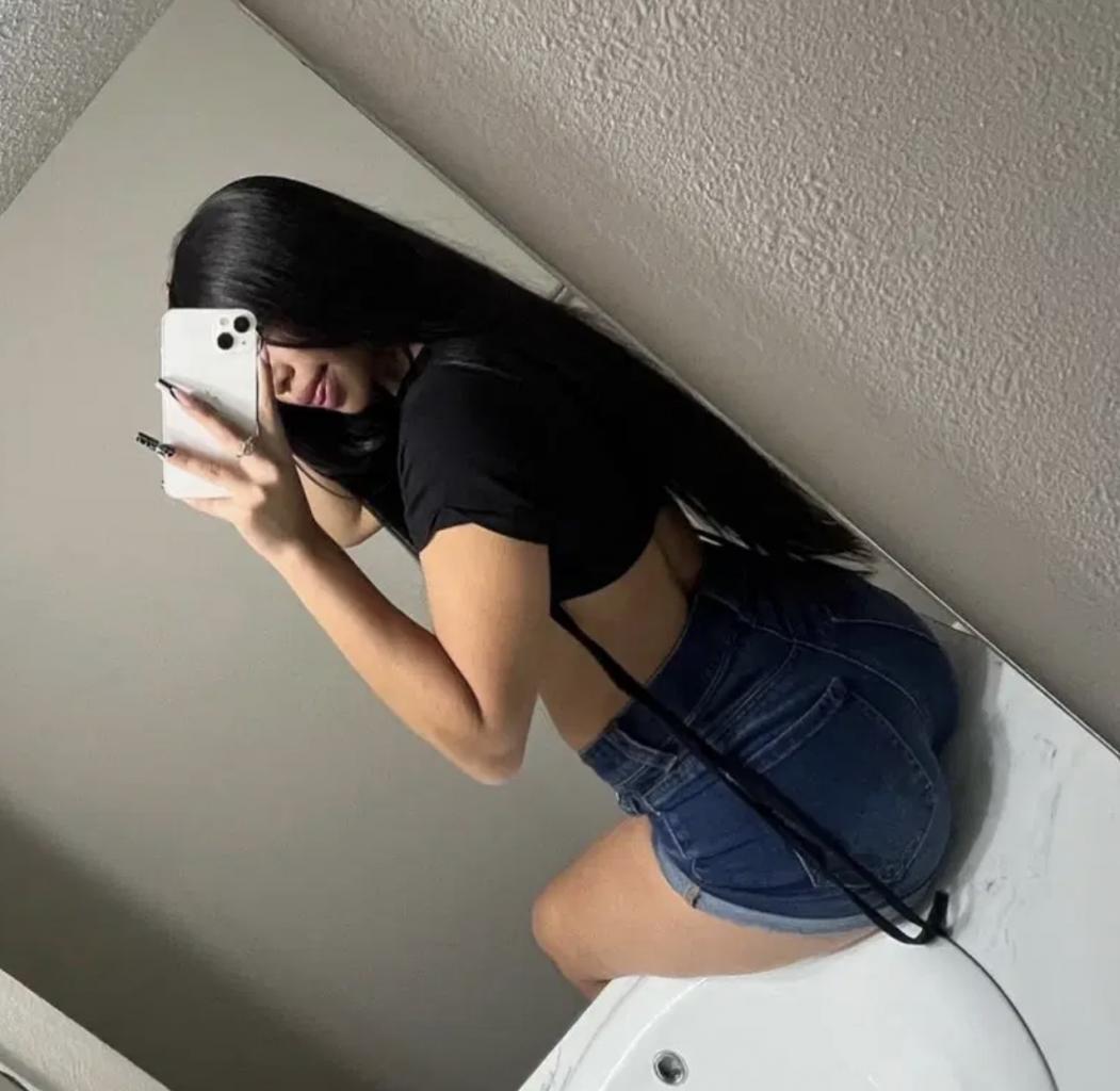 642141087: Chica busca chico en Murcia