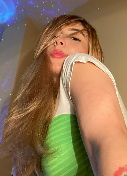 663780990: Chica busca chico en Granada