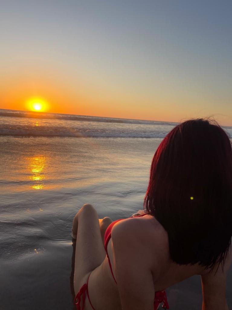 743031549: Chica busca chico en Granada