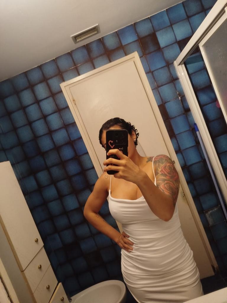 670657400: Chica busca chico en Barcelona