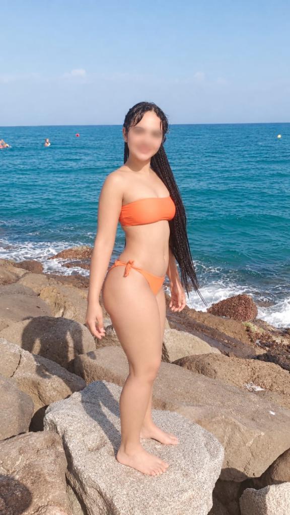 615959749: Chica busca chico en Barcelona