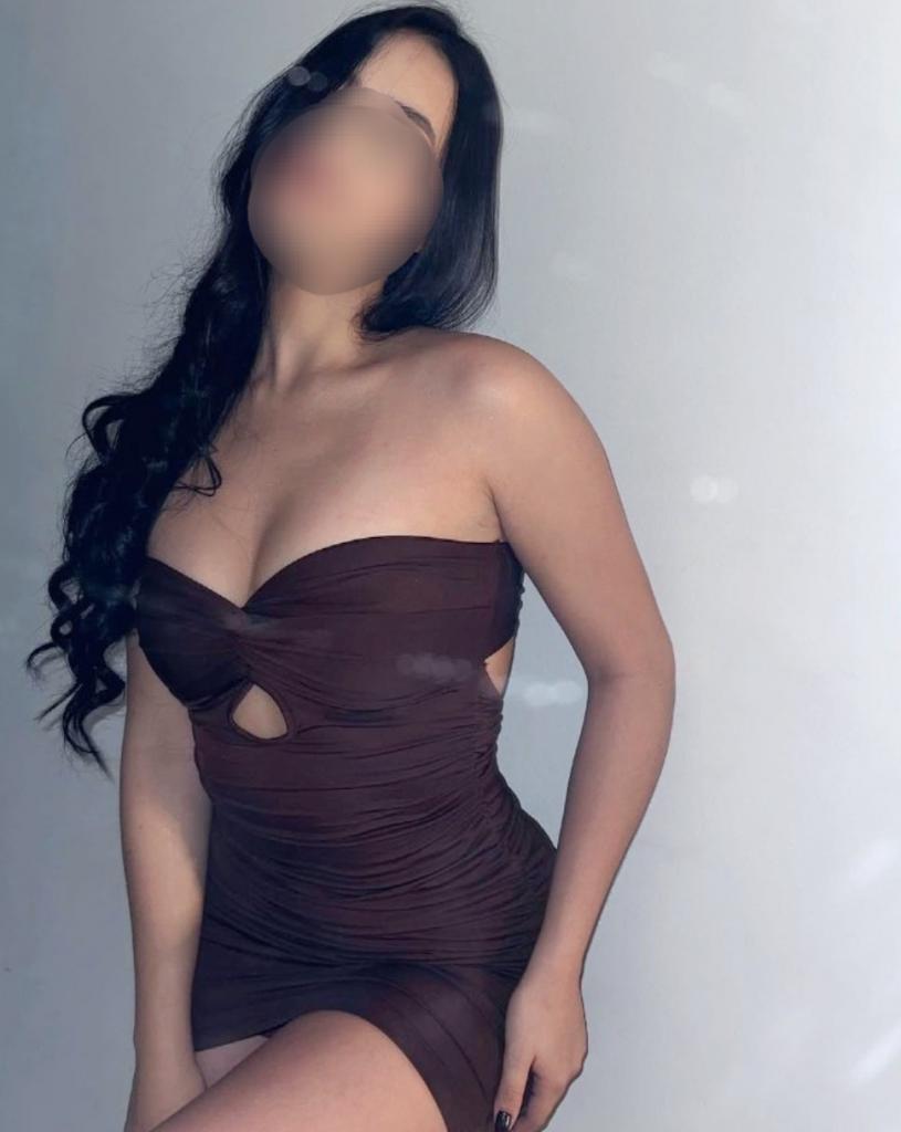 624124336: Chica busca chico en La Coruña