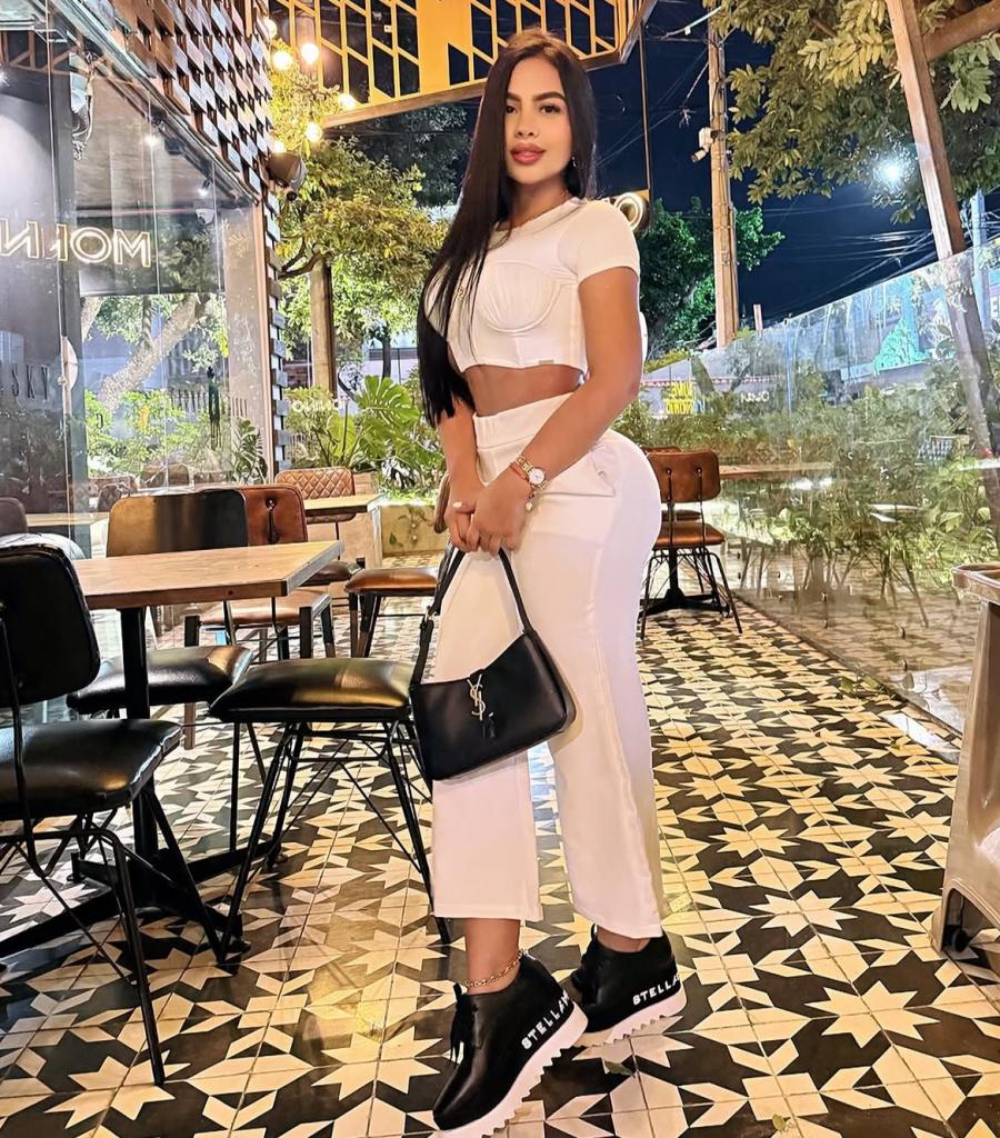 623539076: Chica busca chico en Asturias