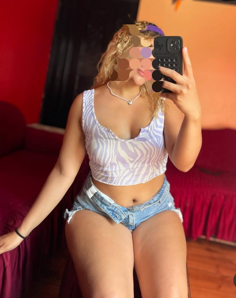 600796900: Chica busca chico en La Coruña