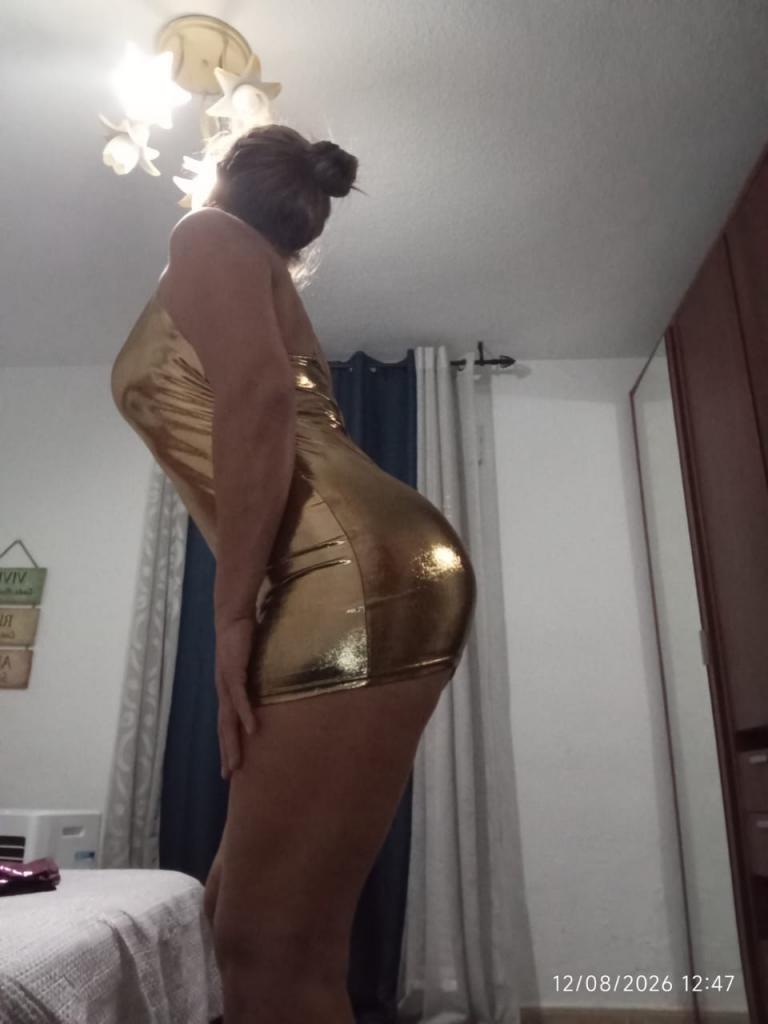 743037208: Chica busca chico en Alicante