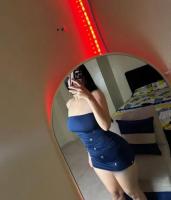 745093142: Chica busca chico en Ibiza