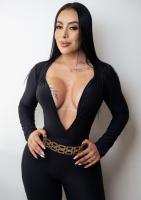 677375106: Chica busca chico en Barcelona