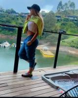 657464306: Chica busca chico en Sevilla