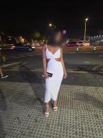 663188540: Chica busca chico en Barcelona