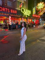 613772775: Chica busca chico en Madrid