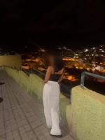 663188540: Chica busca chico en Barcelona