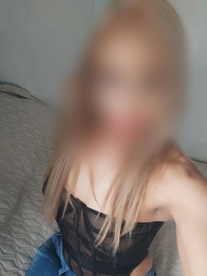 Chica busca chico en Huelva: 