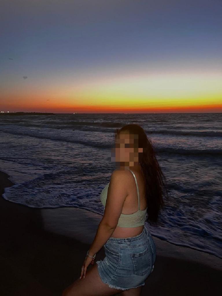 Chica busca chico en Cádiz: 