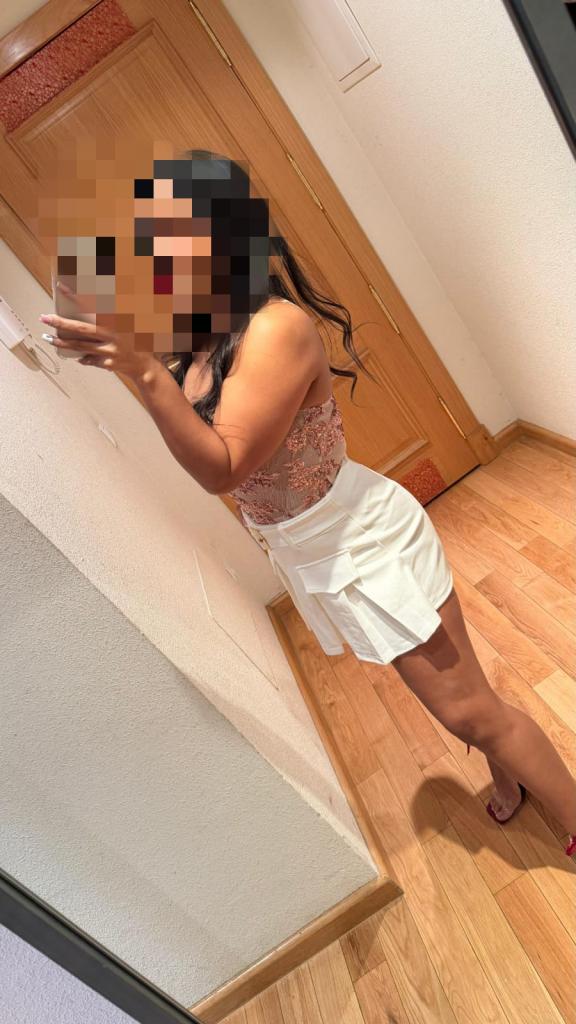 694227779: Chica busca chico en Sevilla