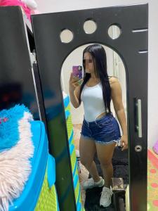 623326085: Chica busca chico en Navarra